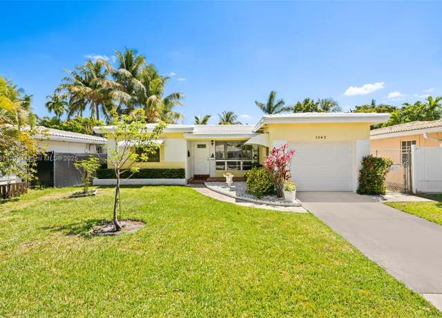Property at 1042 Lincoln St, Hollywood, FL 33019, 3 beds, 2 baths