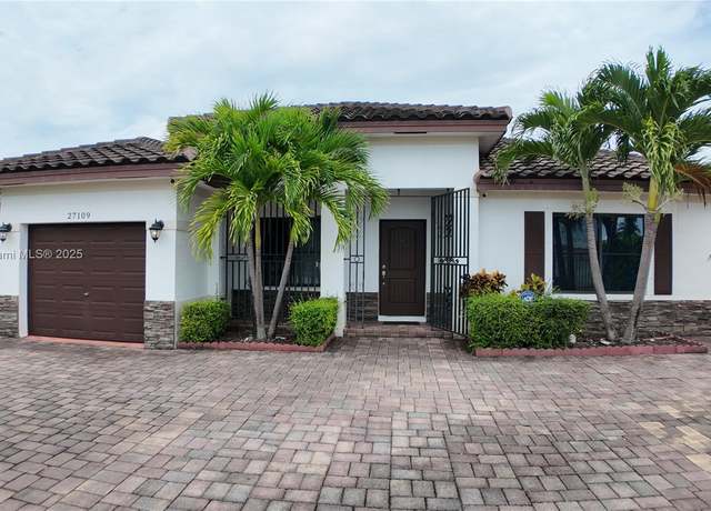 Property at 27109 SW 133rd Ct, Homestead, FL 33032, 3 beds, 2.5 baths