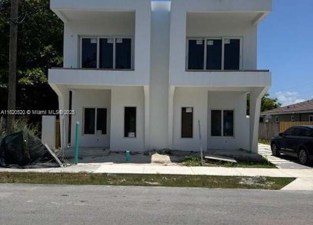 Property at 10290 SW 174th Ter, Miami, FL 33157, 9 beds, 6 baths