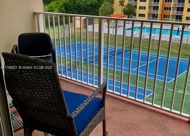 Property at 6980 NW 186th St Unit 3-426, Hialeah, FL 33015, 1 bed, 1 bath