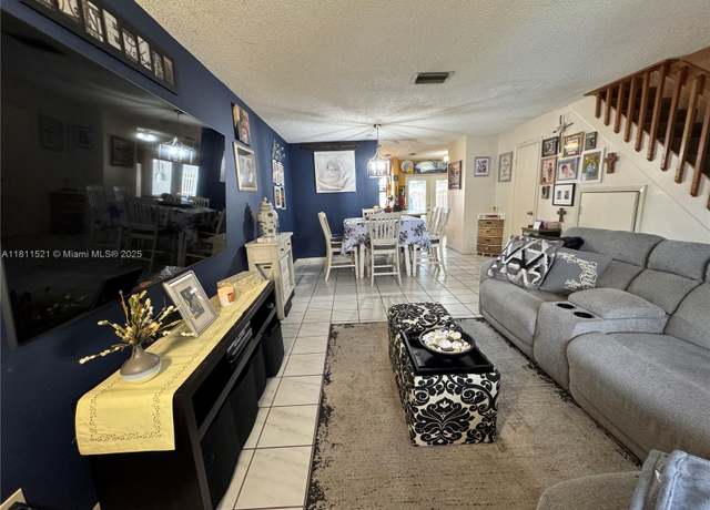Property at 10428 NW 3rd St, Pembroke Pines, FL 33026, 2 beds, 2.5 baths