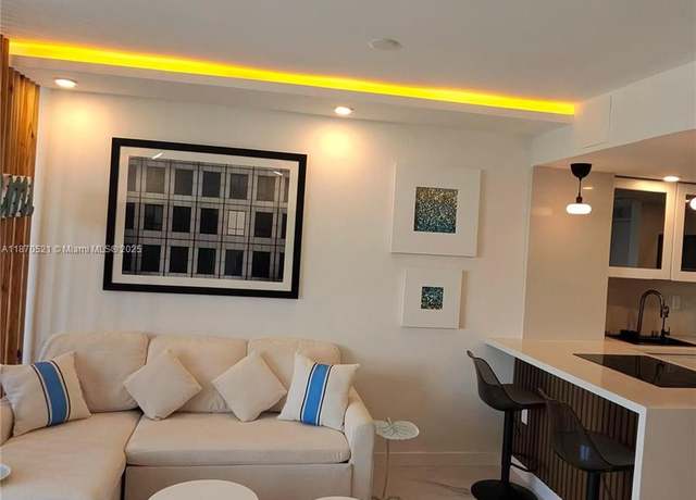 Property at 2899 Collins Ave #1634, Miami Beach, FL 33140, 1 bed, 1 bath