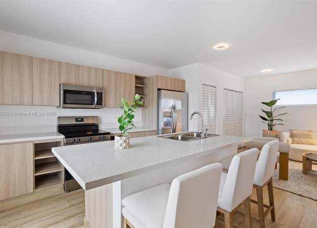 Property at 951 NW 12th St #4, Florida City, FL 33034, 3 beds, 2.5 baths