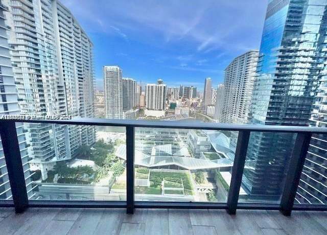 Property at 45 SW 9th St #3009, Miami, FL 33130, 1 bed, 1.5 baths