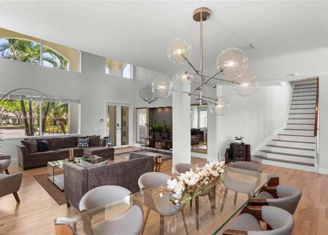 Property at 3905 Pinecrest Ct, Weston, FL 33331, 4 beds, 4 baths