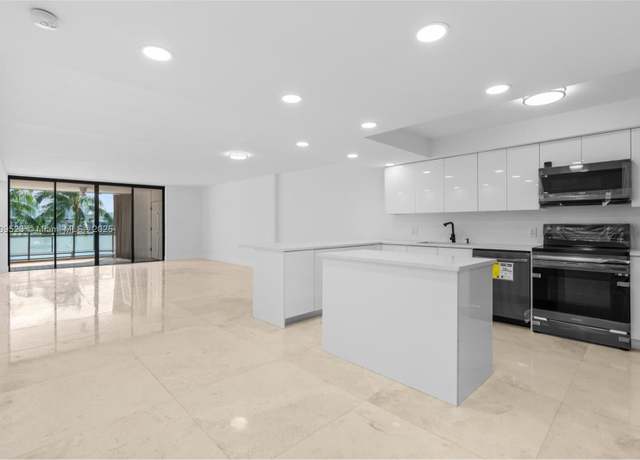Property at 2300 Diana Dr #302, Hallandale Beach, FL 33009, 4 beds, 2.5 baths