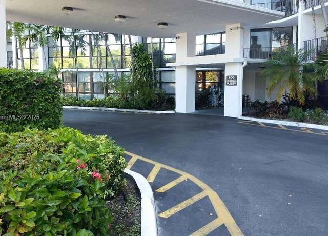 Property at 800 Parkview Dr #226, Hallandale Beach, FL 33009, 1 bed, 1.5 baths
