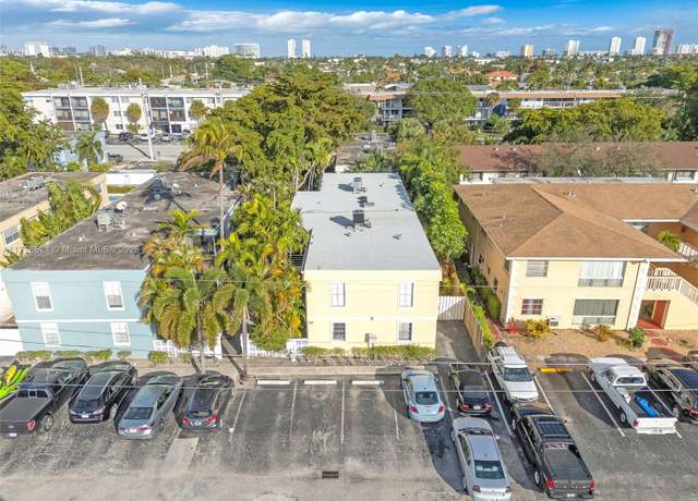 Property at 320 SE 10th Ave Unit D, Pompano Beach, FL 33060, 3 beds, 2 baths