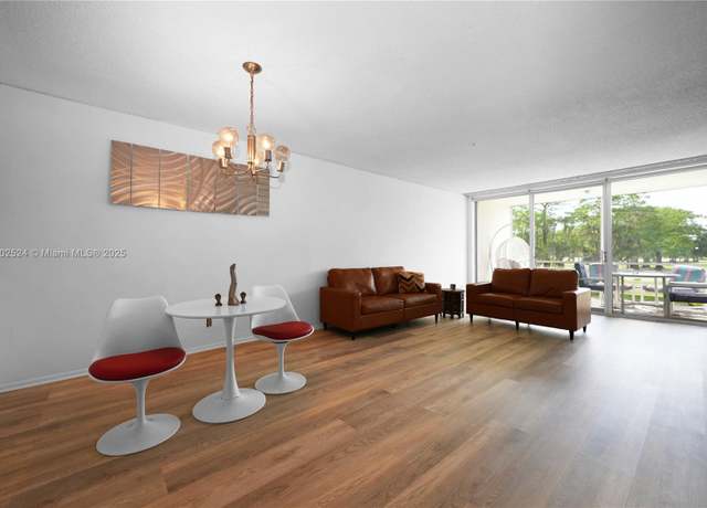 Property at 605 Oaks Dr #203, Pompano Beach, FL 33069, 2 beds, 2 baths