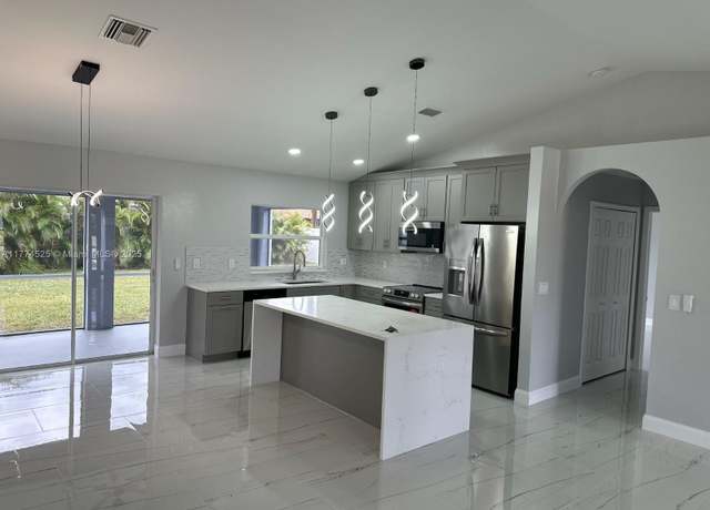 Property at 4206 SW 7th Ave, Cape Coral, FL 33914, 3 beds, 2 baths