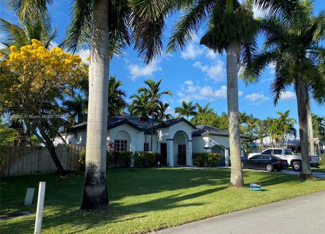 Property at 13135 SW 218th Ter, Miami, FL 33170, 4 beds, 3 baths