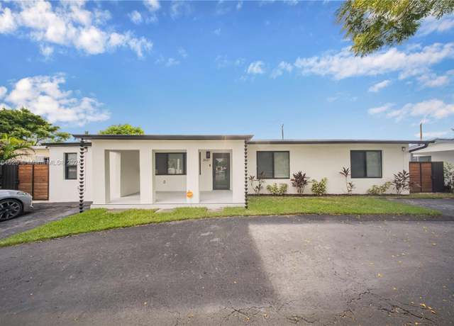 Property at 3021 SW 97th Ave, Miami, FL 33165, 3 beds, 2 baths