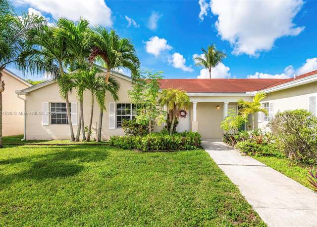 Property at 806 NE 214th Ln Unit 806-03, Miami, FL 33179, 3 beds, 2 baths