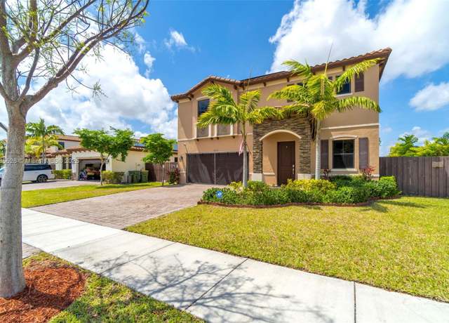 Property at 2553 SE 3rd St, Homestead, FL 33033, 4 beds, 2.5 baths