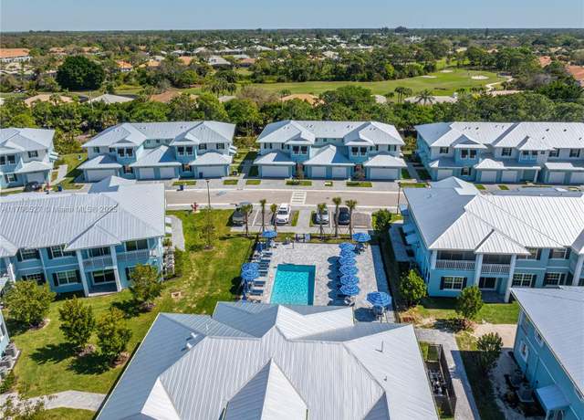 Property at 26370 Coco Cay Cir #201, Bonita Springs, FL 34135, 3 beds, 3.5 baths