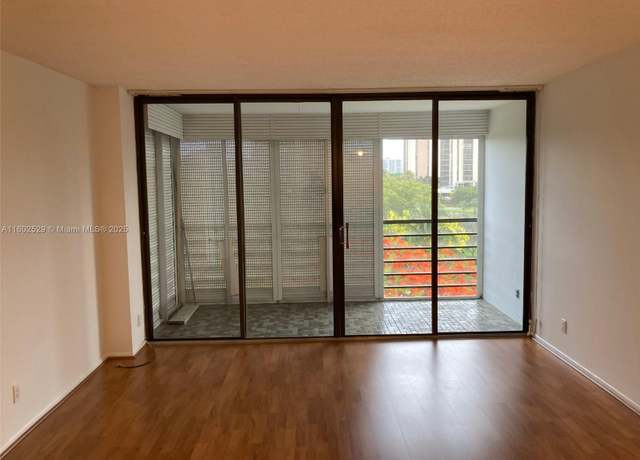 Property at 20500 W Country Club Dr #517, Aventura, FL 33180, 1 bed, 1.5 baths