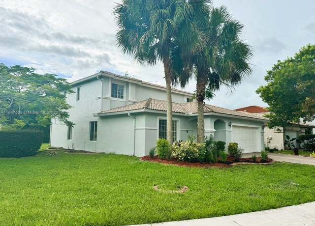 Property at 4527 SW 129th Ave, Miramar, FL 33027, 4 beds, 2.5 baths