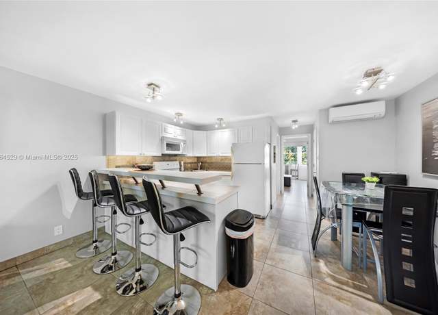 Property at 15610 NE 6th Ave Unit 26C, Miami, FL 33162, 1 bed, 1 bath