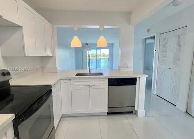 Property at 5200 NW 31st Ave #14, Fort Lauderdale, FL 33309, 1 bed, 1 bath