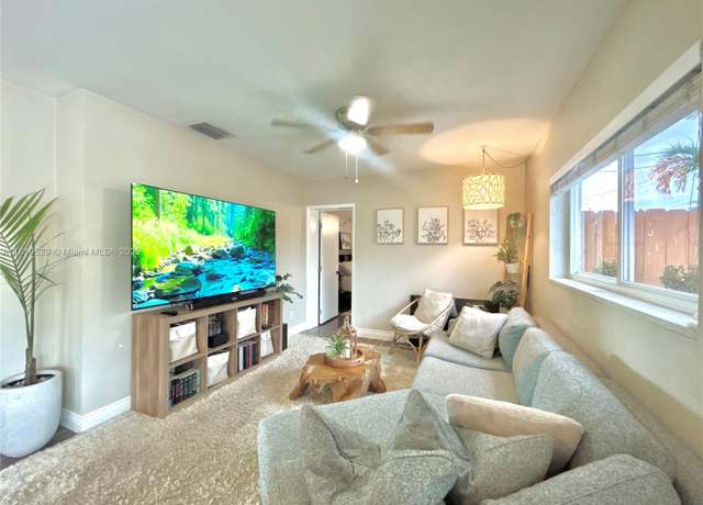 Property at 4580 NW 3rd Ave, Oakland Park, FL 33309, 3 beds, 2 baths