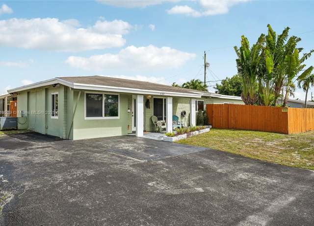 Property at 4580 NW 3rd Ave, Oakland Park, FL 33309, 3 beds, 2 baths