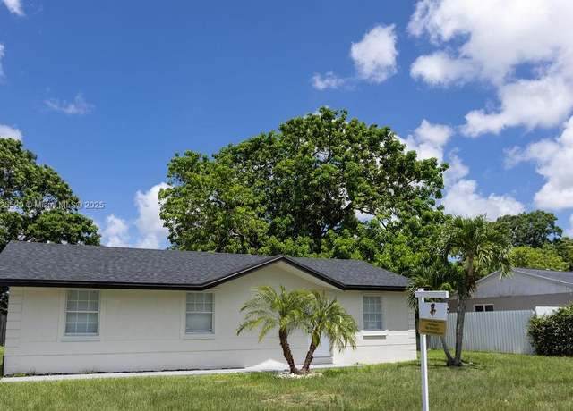 Property at 355 SW 17th Ave, Homestead, FL 33030, 3 beds, 2 baths