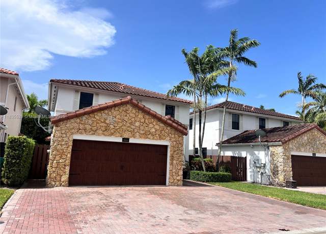 Property at 9866 NW 10th St, Miami, FL 33172, 4 beds, 4 baths