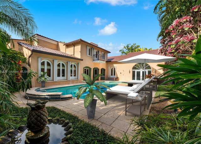 Property at 225 Alesio Ave, Coral Gables, FL 33134, 5 beds, 8 baths