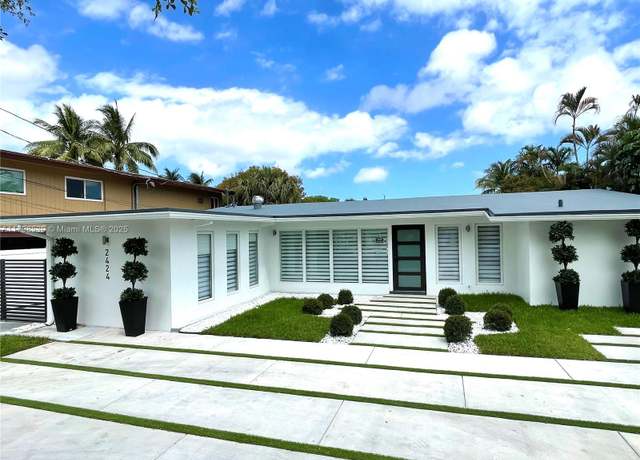 Property at 2424 Tortugas Ln, Fort Lauderdale, FL 33312, 3 beds, 3 baths