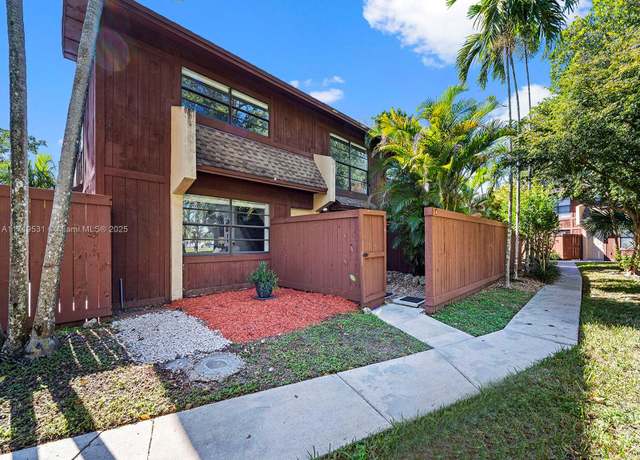 Property at 6251 SW 116th Pl Unit A, Miami, FL 33173, 3 beds, 2.5 baths