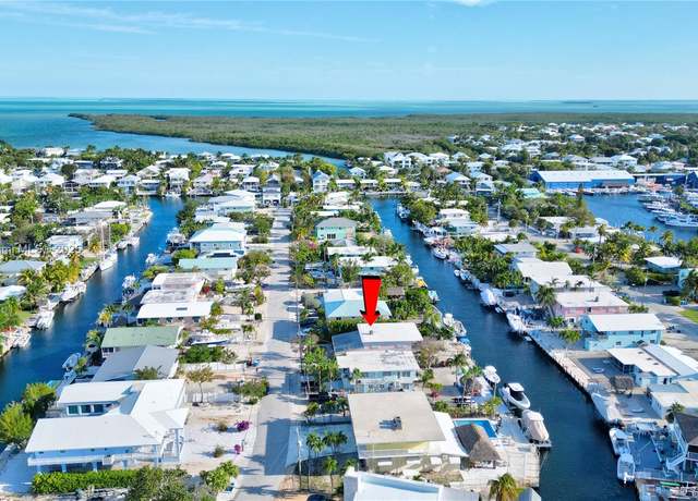 Property at 162 Azalea St, Plantation Key, FL 33070, 4 beds, 2 baths