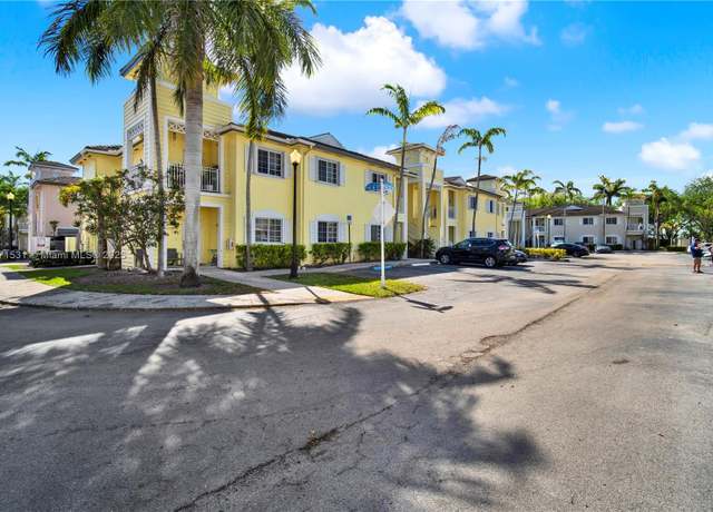 Property at 373 NE 25th Pl #202, Homestead, FL 33033, 2 beds, 2 baths