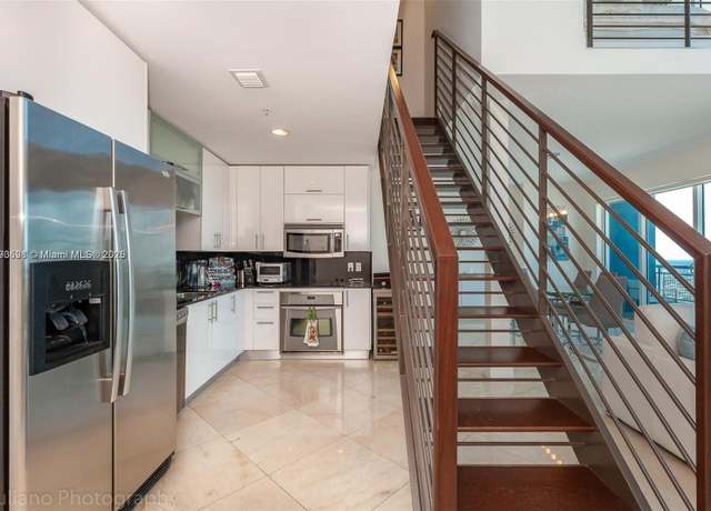 Property at 60 SW 13th St #4205, Miami, FL 33130, 2 beds, 3 baths