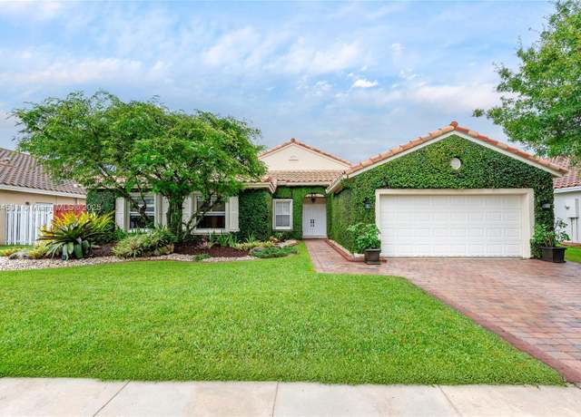 Property at 1583 SW 191st Ave, Pembroke Pines, FL 33029, 4 beds, 2.5 baths
