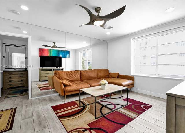 Property at 1460 Ocean Dr #305, Miami Beach, FL 33139, 2 beds, 2 baths