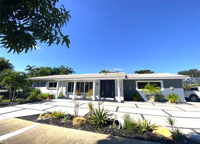 Property at 1600 Yale Dr, Hollywood, FL 33021, 4 beds, 3 baths