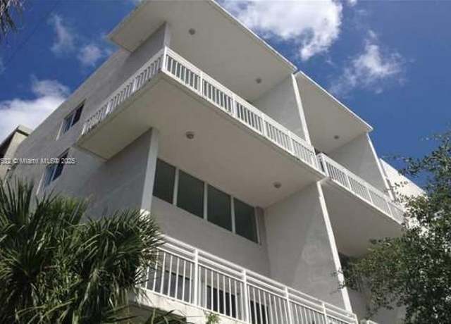 Property at 498 SW 2nd St Unit 2C, Miami, FL 33130, 2 beds, 2 baths