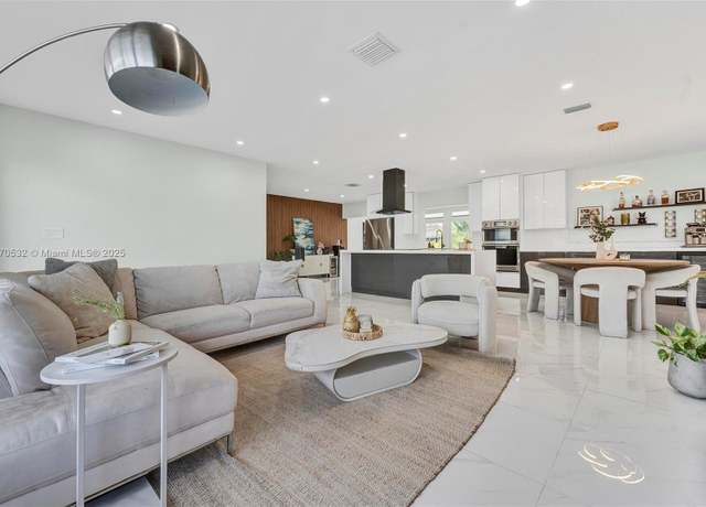 Property at 1446 Scott St, Hollywood, FL 33020, 3 beds, 2 baths