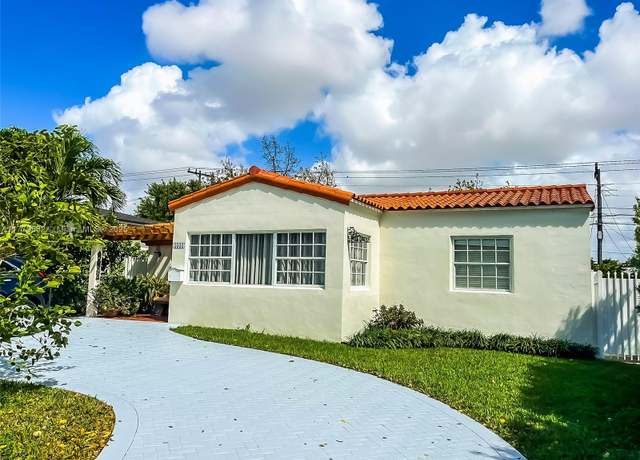 Property at 5531 SW 5th St, Miami, FL 33134, 3 beds, 1 bath