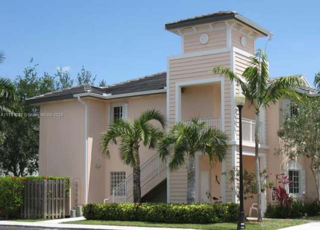 Property at 383 NE 27th Ter #206, Homestead, FL 33033, 3 beds, 2 baths