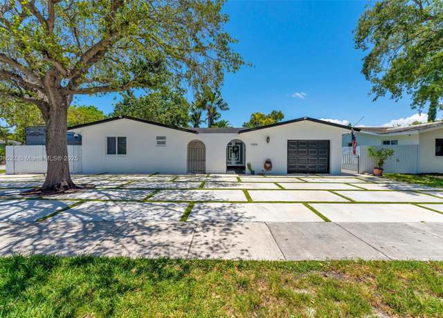 Property at 9304 SW 166th Ter, Palmetto Bay, FL 33157, 3 beds, 2 baths