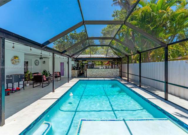 Property at 9304 SW 166th Ter, Palmetto Bay, FL 33157, 3 beds, 2 baths