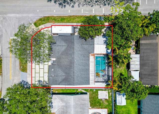 Property at 9304 SW 166th Ter, Palmetto Bay, FL 33157, 3 beds, 2 baths