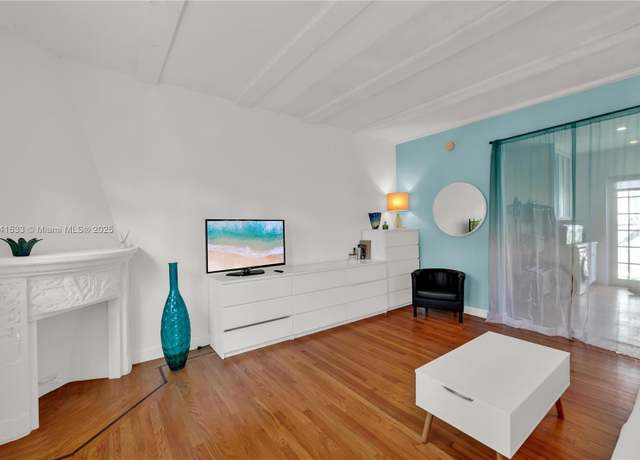 Property at 439 15th St #2, Miami Beach, FL 33139, 1 bed, 1 bath