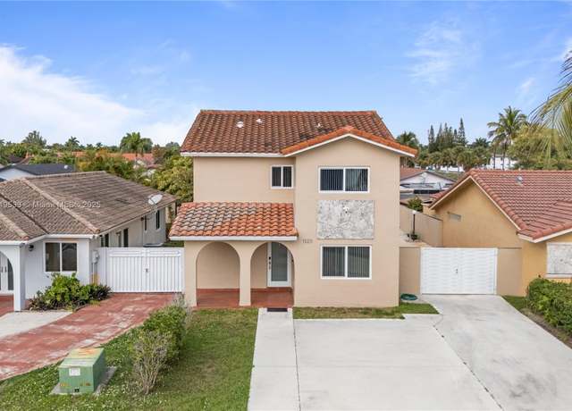 Property at 13211 SW 38th Ter, Miami, FL 33175, 3 beds, 2.5 baths