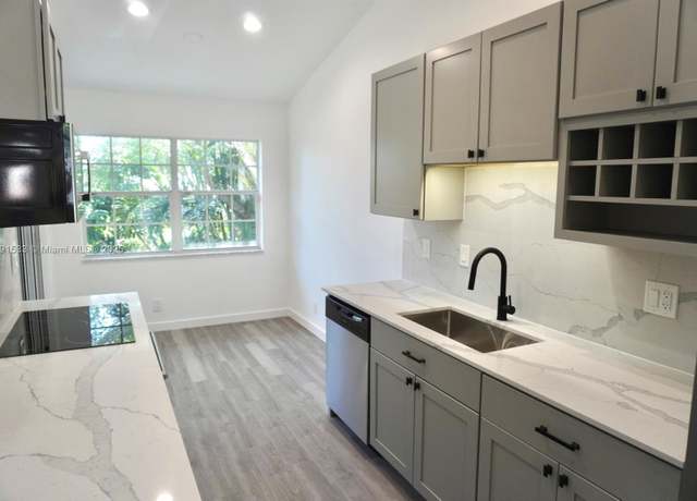 Property at 17262 Boca Club Blvd #2402, Boca Raton, FL 33487, 3 beds, 2 baths