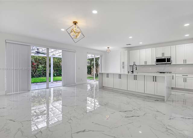 Property at 12173 Colony Preserve Dr, Boynton Beach, FL 33436, 5 beds, 3 baths