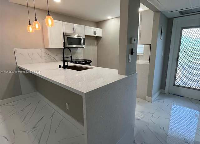 Property at 5102 NW 36th St #605, Lauderdale Lakes, FL 33319, 1 bed, 1 bath
