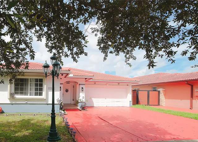 Property at 14426 NW 88th Ave, Miami Lakes, FL 33018, 3 beds, 2.5 baths