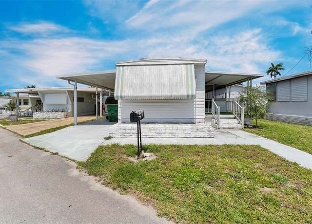 Property at 8641 SW 15th Ct, Davie, FL 33324, 2 beds, 1.5 baths